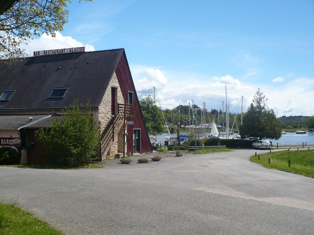 Gasthaus La Guguenaie Béganne Exterior foto